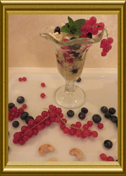 Reissalat mit Beeren (2)