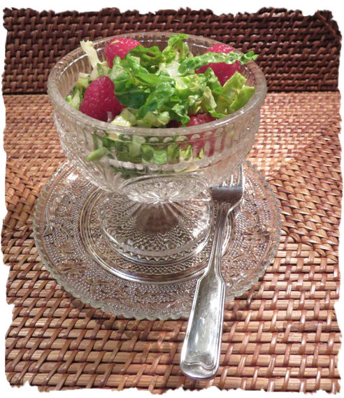 Sommersalat mit Himbeeren