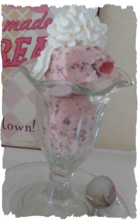 Taraland Eiscreme mit YOGURETTE aus der Taraland Lehrküche