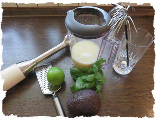 Avocado-Basilikum Smoothie (2)