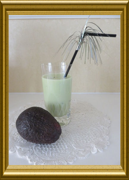 Avocado-Basilikum Smoothie