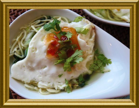 Chinesische schnelle Nudeln mit chinesischem Dressing aus der Taraland Lehrküche