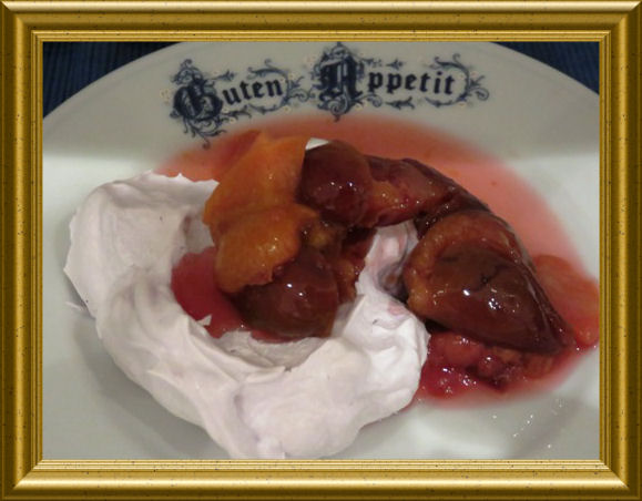 Pavlovas mit Karamellsauce aus der Taraland Lehrküche