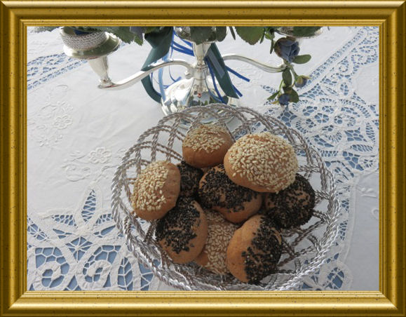 Schnelle Sesam Brötchen aus der Taraland Lehrküche