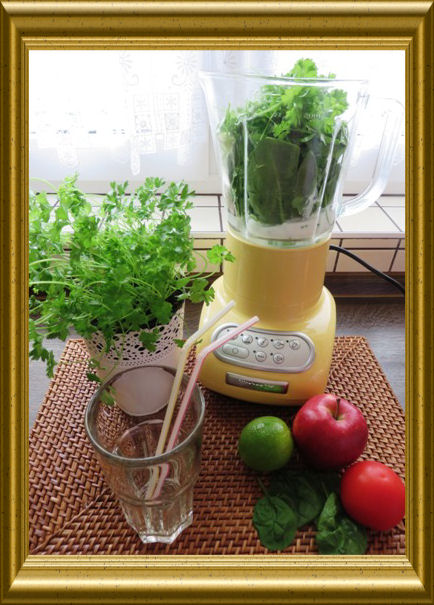 Spinat-Apfel-Smoothie aus der Taraland Lehrküche (2)