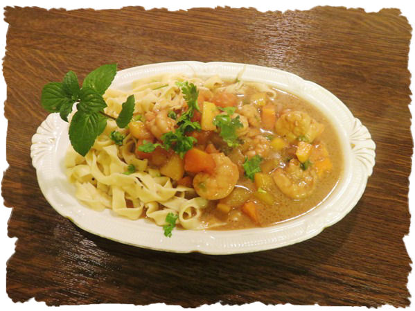 Mango-Papaya-Shrimps Sauce zu Bandnudeln 