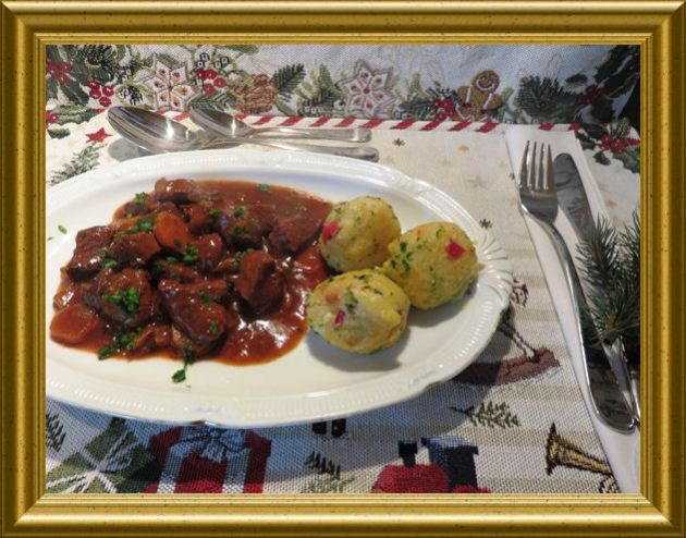 Wildragout aus der Taraland Lehrküche mit Polentaklössen