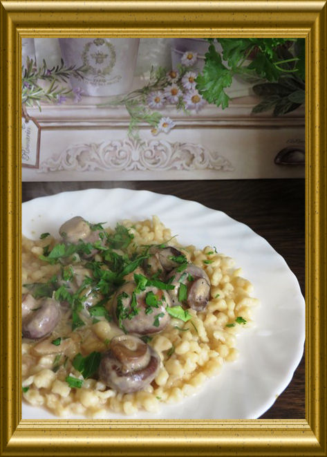 Spätzle mit feurigen Champignons aus der Taraland Lehrküche