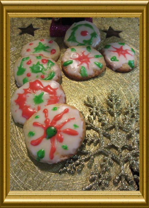 Adventstaler mit Zuckerguss aus der Taraland Lehrküche