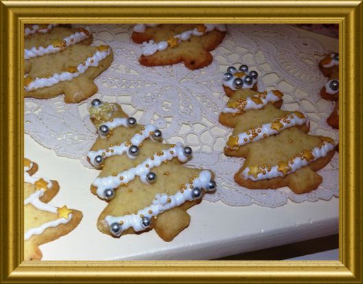 Weihnachtsbaum Plätzchen aus der Taraland Lehrküche