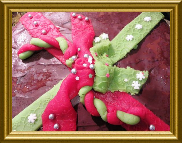 Weihnachtskuchen als Geschenk verpackt aus der Taraland Lehrküche