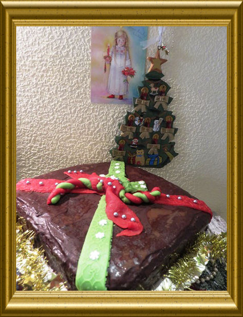 Weihnachtskuchen als Geschenk verpackt aus der Taraland Lehrküche
