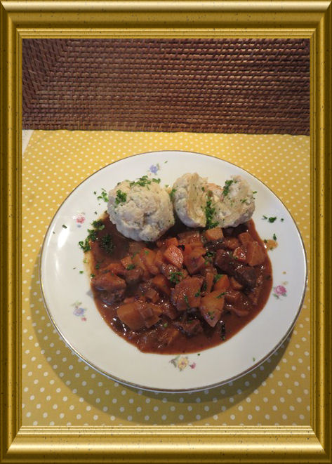 Wildgulasch mit Quittenaus der Taraland Lehrküche