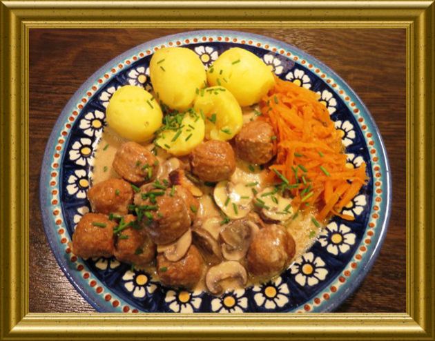 Köttbullar mit Champignonrahmsauce aus der Taraland Lehrküche