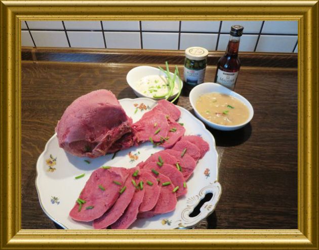 Rinderzunge, gepöckelt mit vier Saucenvarianten aus der Taraland Lehrküche