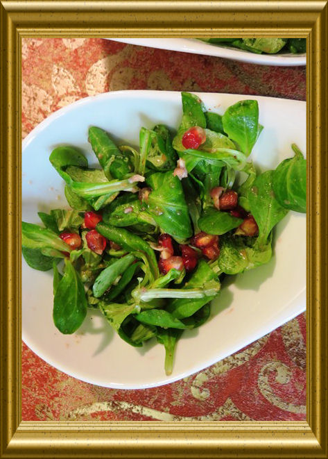 Feldsalat mit Granatapfelkernen aus der Taraland Lehrküche