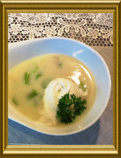 Spargelcémesuppe aus der Taraland Lehrküche