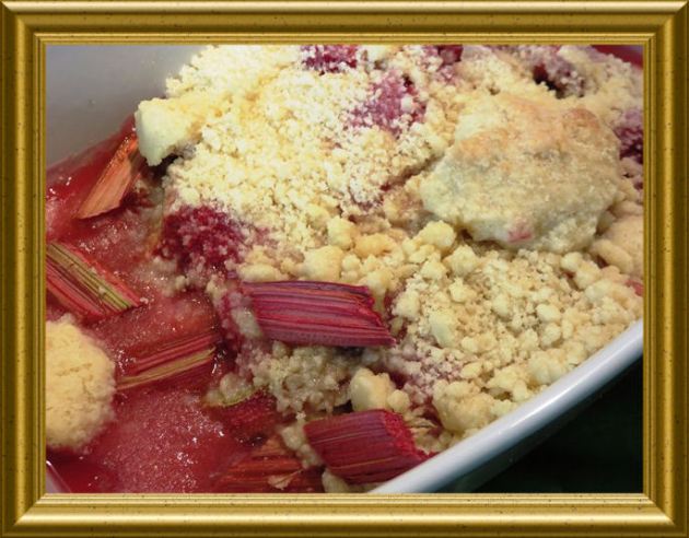 Rhabarber-Streusel- Auflauf aus der Taraland Lehrküche