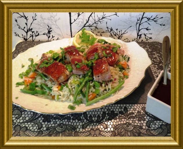 Glasierte Schweinefilets m. BBQ Sauce u. Gemüse-Reis aus der Taraland Lehrküche