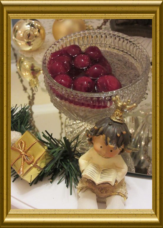 Mohnflammeri mit Sauerkirschen aus der Taraland Lehrküche