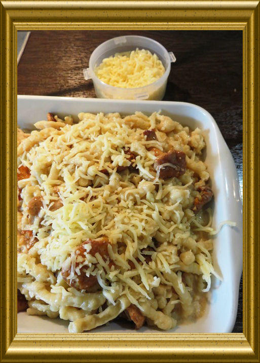 Pfifferling-Knöpfli-Gratinaus der Taraland Lehrküche