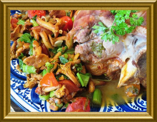 Geschmorte Kalbshaxe mit Pfifferlingen aus der Taraland Lehrküche