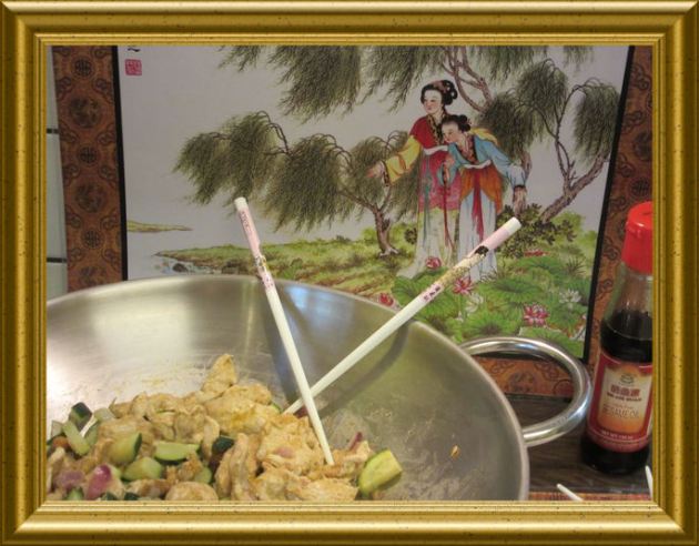 Hähnchen mit Zucchini aus dem Wok aus der Taraland Lehrküche