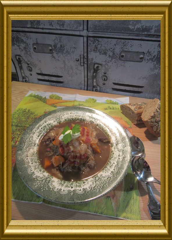 Krauttopf mit Ochsenschwanz aus der Taraland Lehrküche