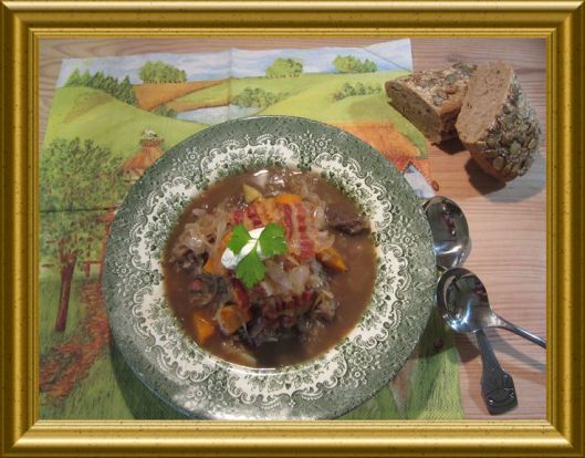 Krauttopf mit Ochsenschwanz aus der Taraland Lehrküche