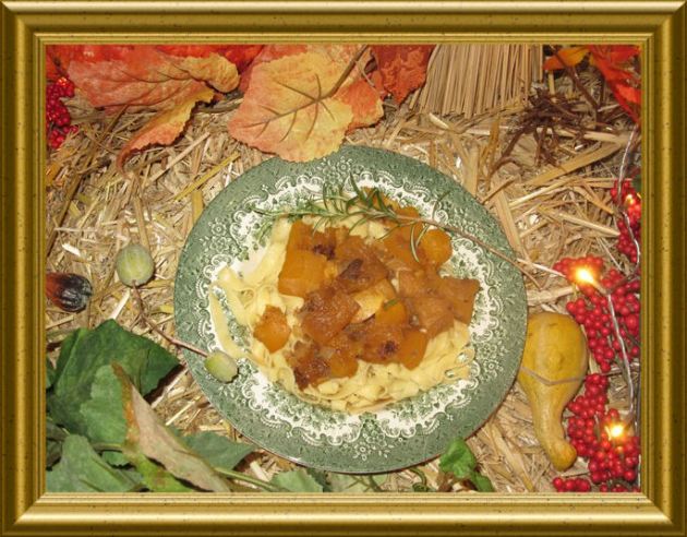 Kürbis-Pilz-Gemüse mit Nudeln aus der Taraland Lehrküche