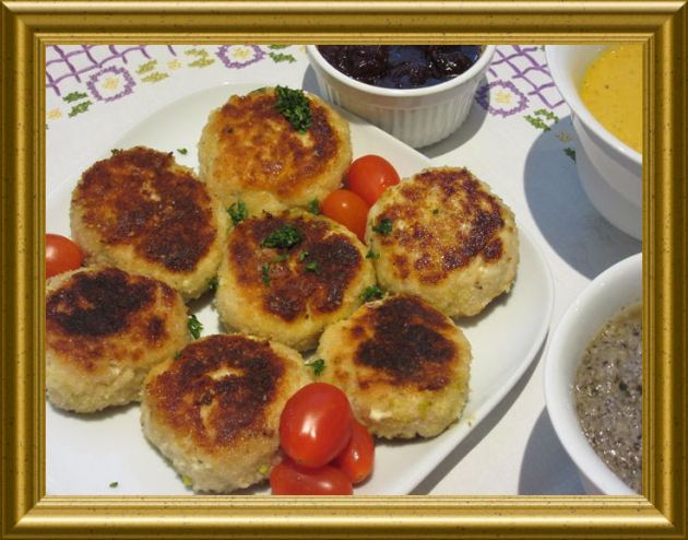 Hähnchenbratlinge mit verschiedenen Dips aus der Taraland Lehrküche