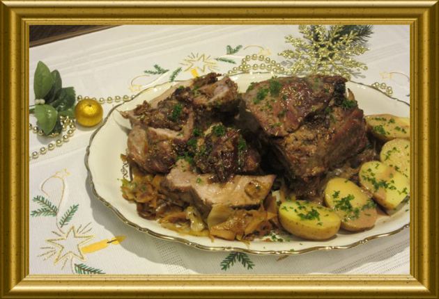 Rollbraten mit Pflaumen aus der Taraland Lehrküche