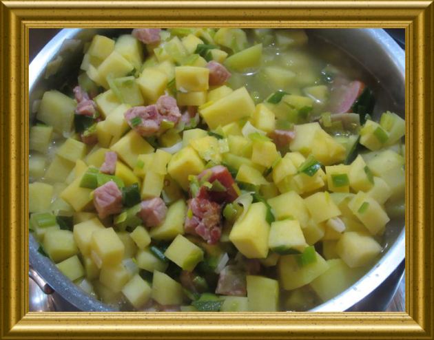 Steckrübeneintopf mit Pökelfleisch aus der Taraland Lehrküche