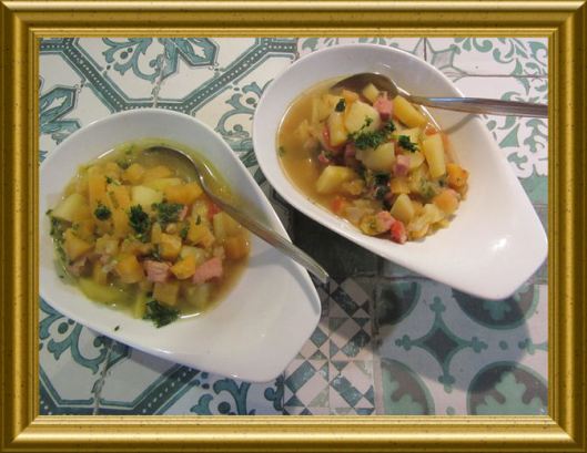 Steckrübeneintopf mit Pökelfleisch aus der Taraland Lehrküche