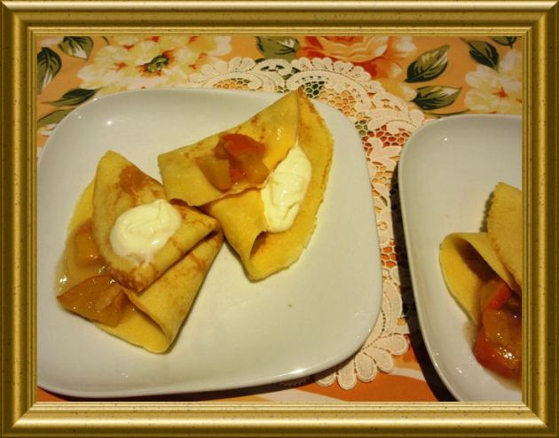 Crépes mit Kaki Kompott aus der Taraland Lehrküche